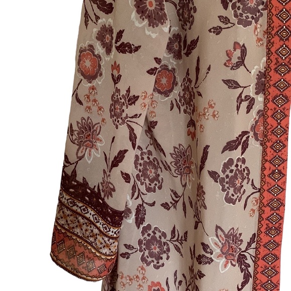 Daytrip Kimono , beautiful floral bohemian style print - Picture 2 of 5